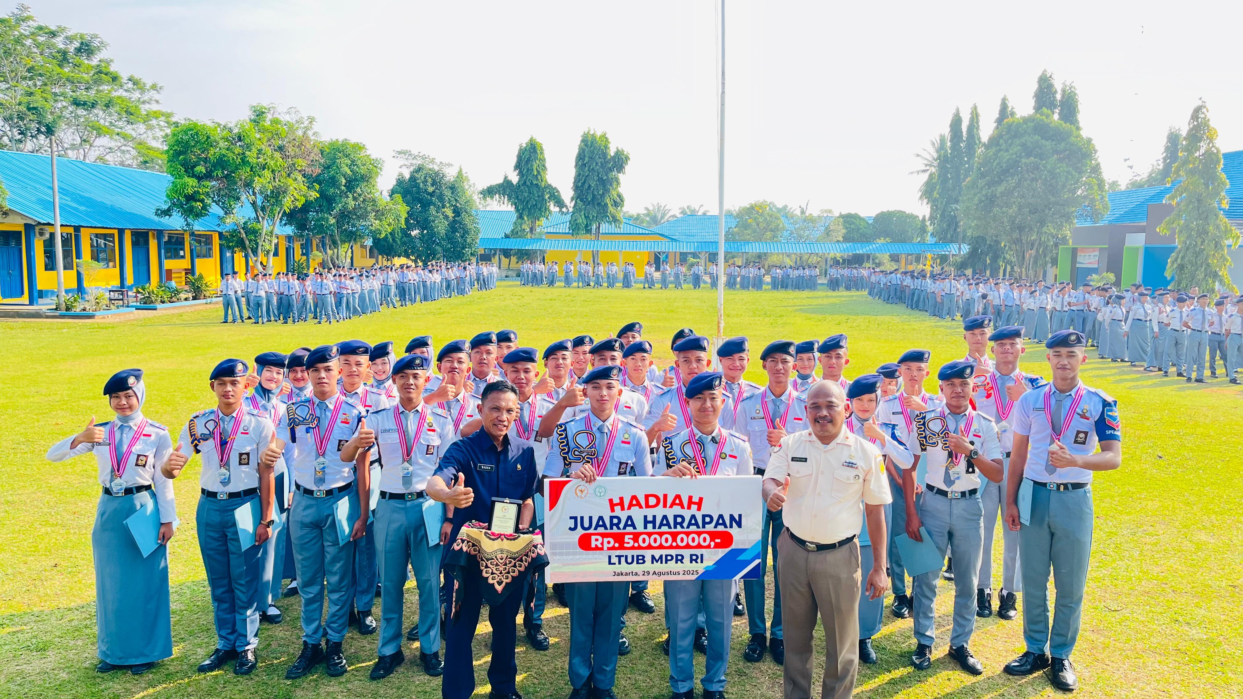 juara harapan 1 tingkat nasional LTUB piala MPR-RI